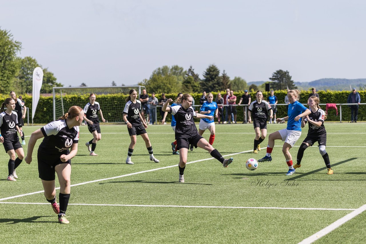 Bild 52 - wBJ SH-Pokalfinale  Holstein-Kiel - SV Viktoria : Ergebnis: 1:0